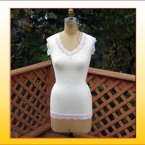 🇺🇲 NWOT size S/M Ecru Cami top by M Heart M